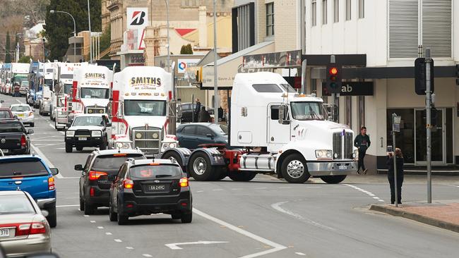 The convoy heads through the streets of Mt Gambier on Saturday morning. Picture Frank Monger