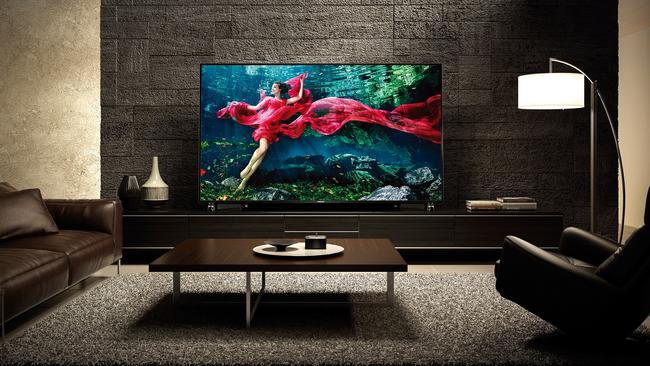 Panasonic DX900 smart TV