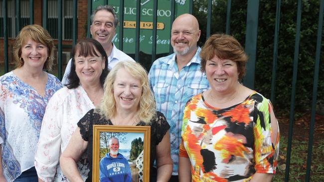 Back: Debbie Roberts, Jeff Agius, Rod Baxter. Front: Corrine Gray, Loraine Clair and Sandra Huby with a picture of Lance Ganske.