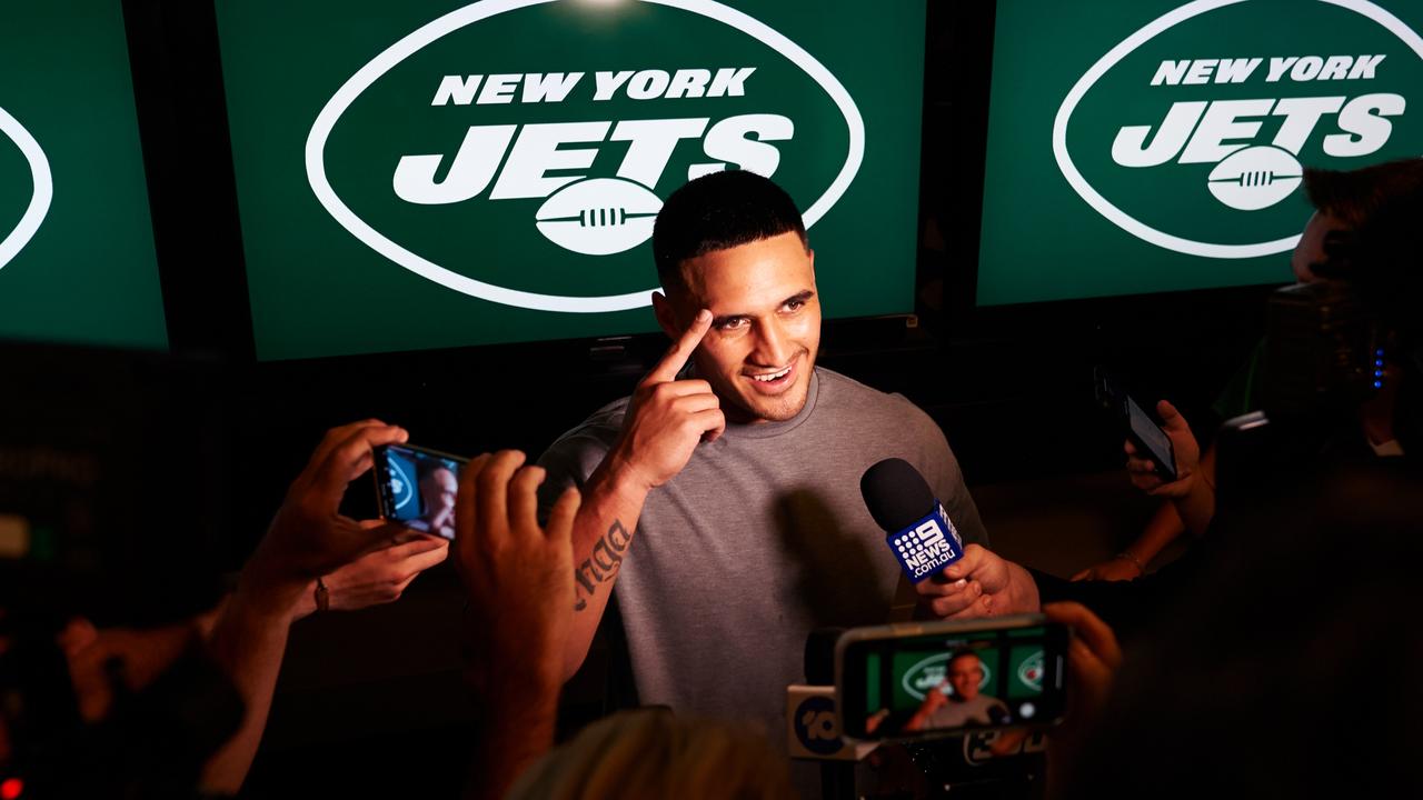 Valentine Holmes played for the New York Jets in 2018.