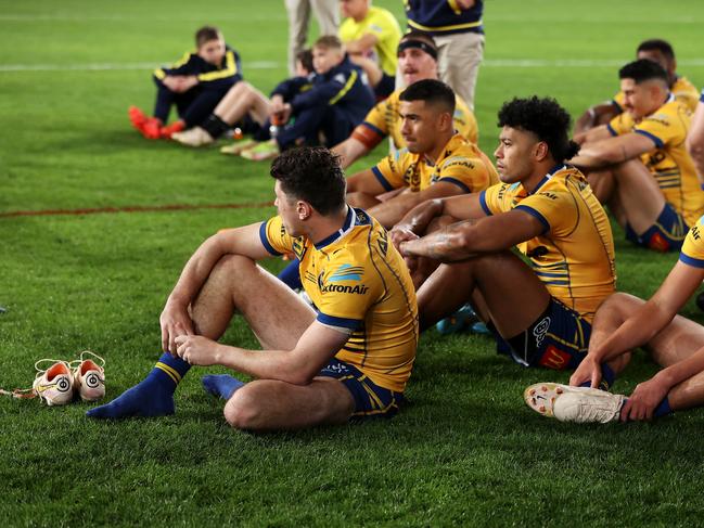 SYDNEY, AUSTRALIA - OCTOBER 02:  The Eels look dejected after defeat in the 2022 NRL Grand Final match between the Penrith Panthers and the Parramatta Eels at Accor Stadium on October 02, 2022, in Sydney, Australia. (Photo by Mark Kolbe/Getty Images)