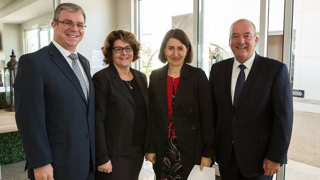 Gladys Berejiklian and Daryl Maguire (right).