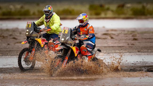 Toby Price races through water and mud on Stage 8 of the 2018 Dakar Rally. Pic: KTM