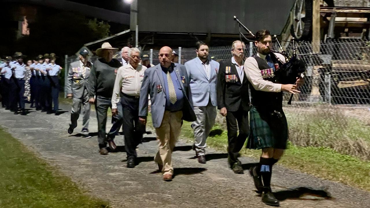 Hundreds gathered at Farleigh Mill just after 5am to join the Farleigh-Northern Beaches RSL sub branch service. Photo: Fergus Gregg