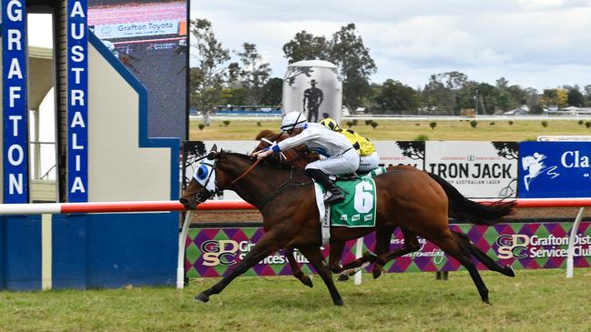 GRAFTON CUP RACE 3: TAB MOTHER'S GIFT (1400 METRES)(Online only)