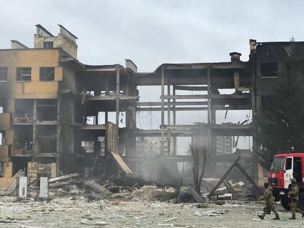 Dmytro Zhyvytskyy, Ukraine’s Deputy Minister at Ministry of Infrаstructure, shared images of the destroyed buildings.