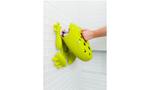 BOON FROG POD: Don’t let the fun frog appearance fool you. Boon Frog Pod is one bad frog. Kids love how it scoops up their bath toys. (That’s right, they don’t even know they’re cleaning up!) Parents appreciate the drainable, stow-in-one-place convenience. The built-in shelf can even hold shampoo and bubble bath bottles. And the whole thing attaches to the tub wall. Genius! 
<a href="https://www.ebay.com.au/c/15011026020					">BUY IT HERE</a>