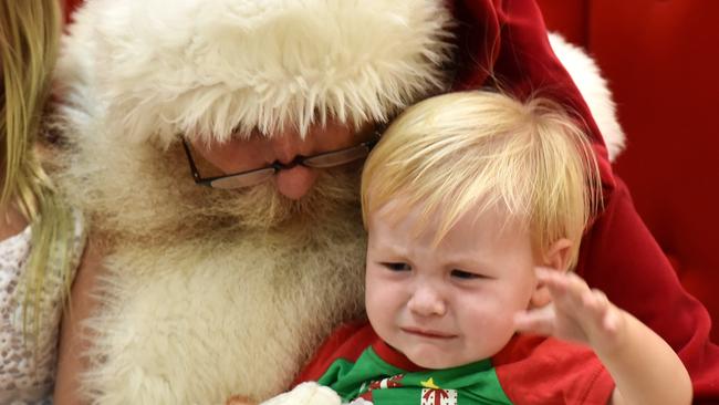 Video captures kids’ hilarious reactions to Santa Claus | news.com.au ...