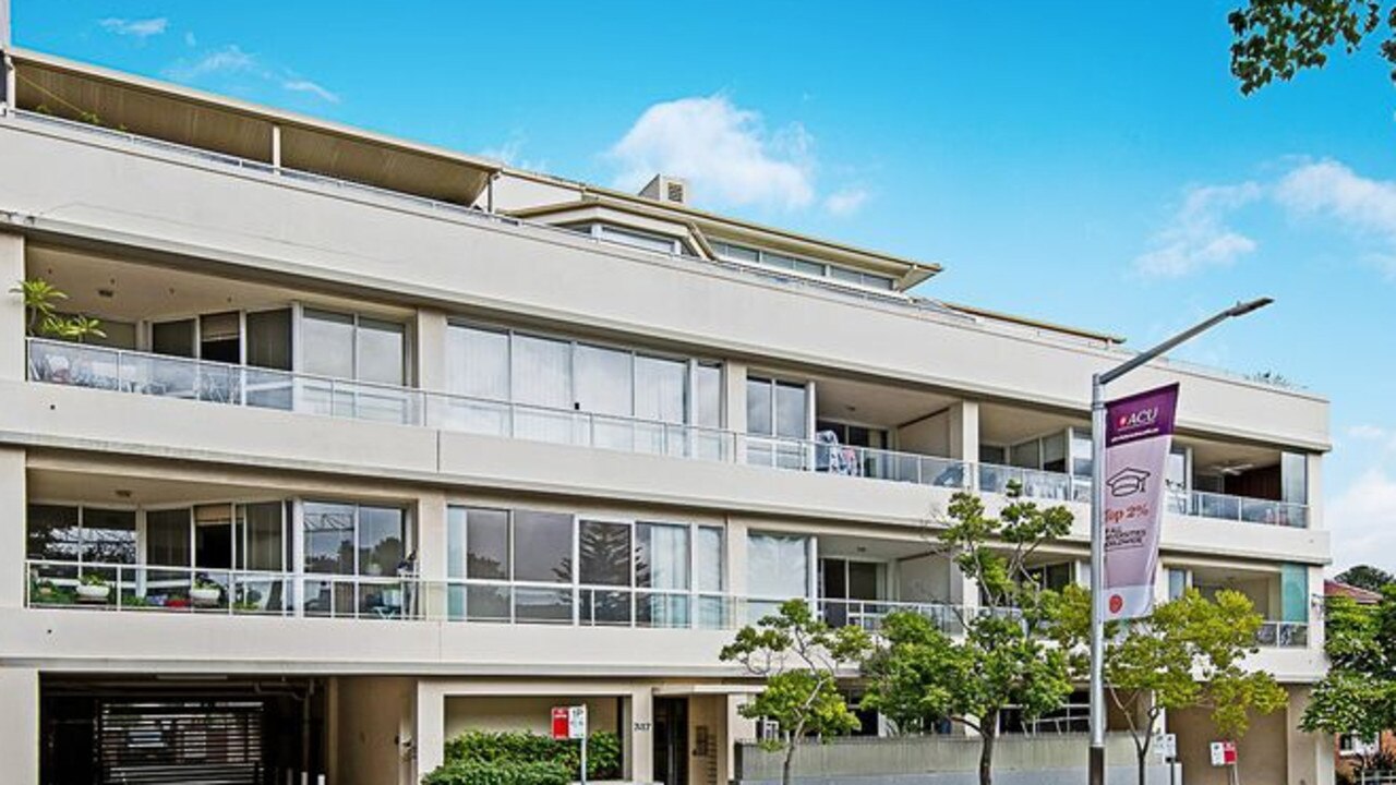 One unit in this block in Berry Street, North Sydney hit the market with two weeks’ free rent.