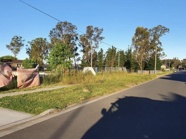 Unfinished footpaths on Fifth Ave in Austral.