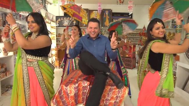 Nick Xenophon's campaign video with Bollywood dancers.