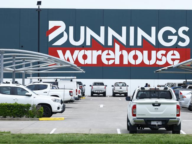 Wesfarmers have lodged a development application with the Cairns Regional Council to extend the Bunnings Cairns Central warehouse into an adjoining property on Kenny Street, currently occupied by Australian Professional Galvanizing. Picture: Brendan Radke