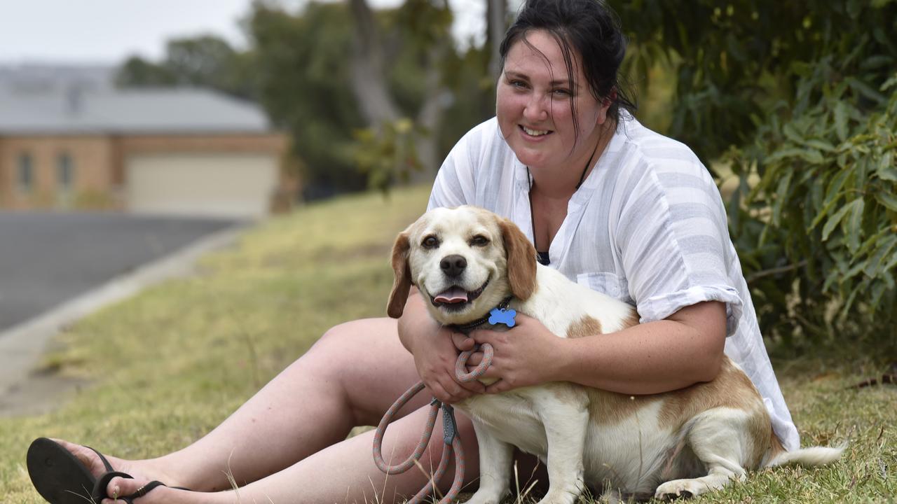 Jemima Ramsay reunited with pet beagle after three years apart ...