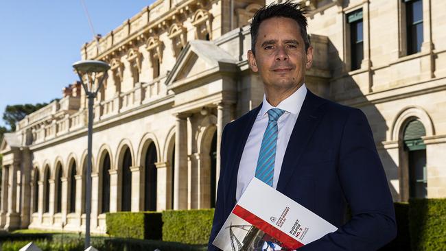 Western Australian Treasurer Ben Wyatt, walks to Parliament ahead of presenting the WA 2019-20 Budget Papers in Perth, Thursday, May 9, 2019. (AAP Image/Will Russell) NO ARCHIVING