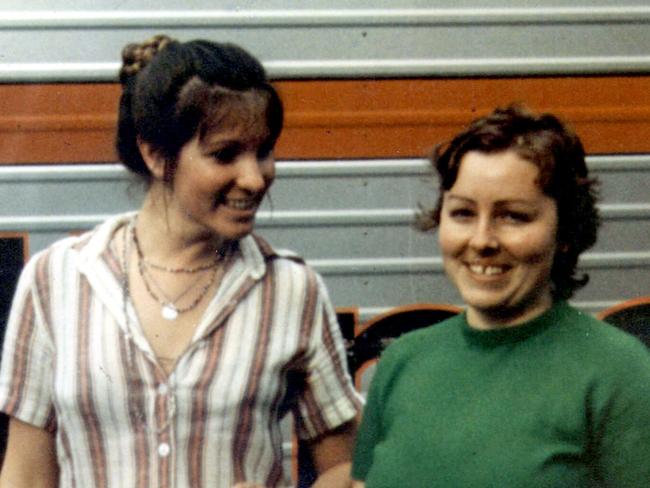 undated copypic Last Known pic of nurses, Lorraine Wilson (L) and Wendy Evans. crime qld murder Murphy's Creek nr Helidon oct 1974 hitchhikers unsolved