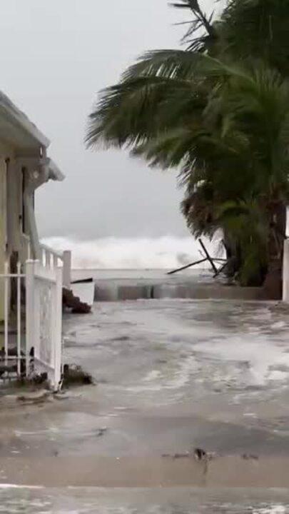 Florida Sheriff Warns Against Winning 'Stupid Prize' Amid Hurricane