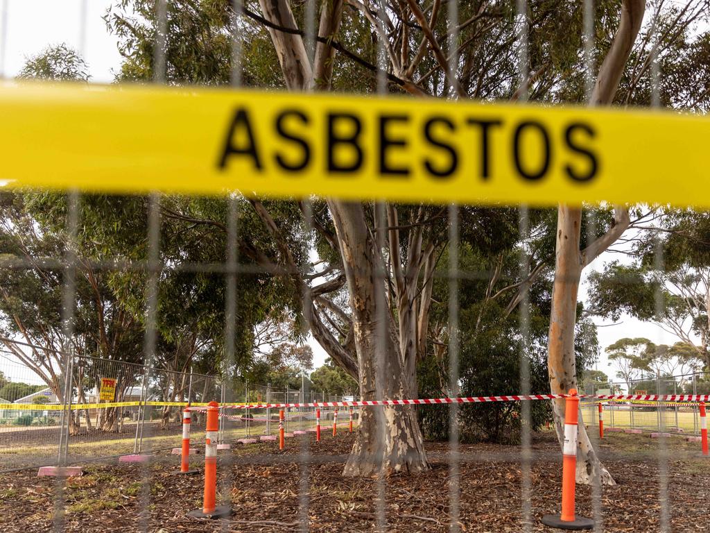 A string of parks across Melbourne have been found to have dumped asbestos in recent months, though it is not in its broken down, dangerous state. Picture: NCA NewsWire / Diego Fedele