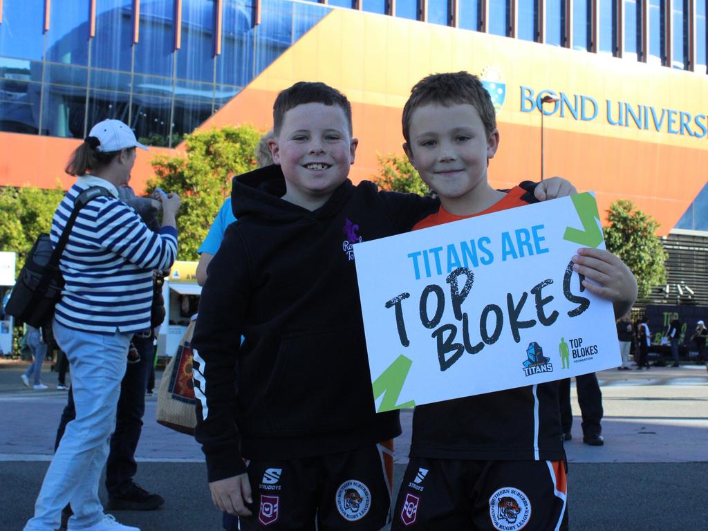 Gallery: Gold Coast Titans v South Sydney Rabbitohs mega NRL fan ...