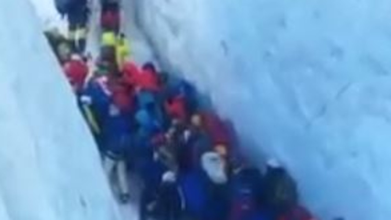 Mount Everest Climbers In ‘human Traffic Jam Video Au — Australias Leading News Site 