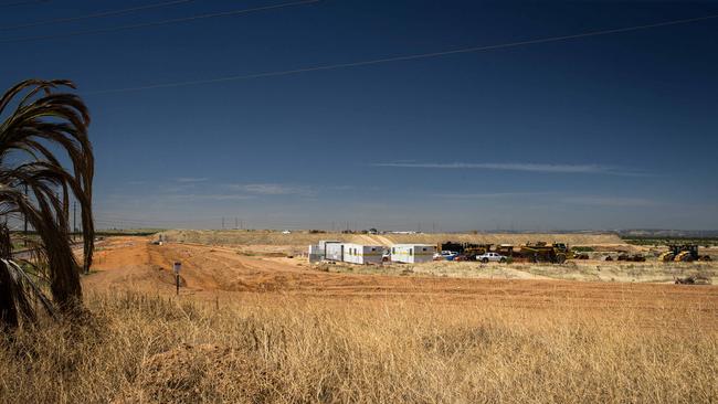 22/1/15 MFP Site at Gillman taken from the Grand Trunkway.