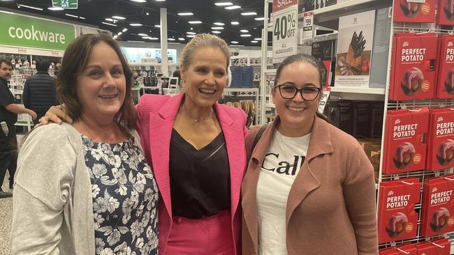 Lindy and Sarah meeting Shaynna Blaze at the new Chirnside Park Harris Scarfe