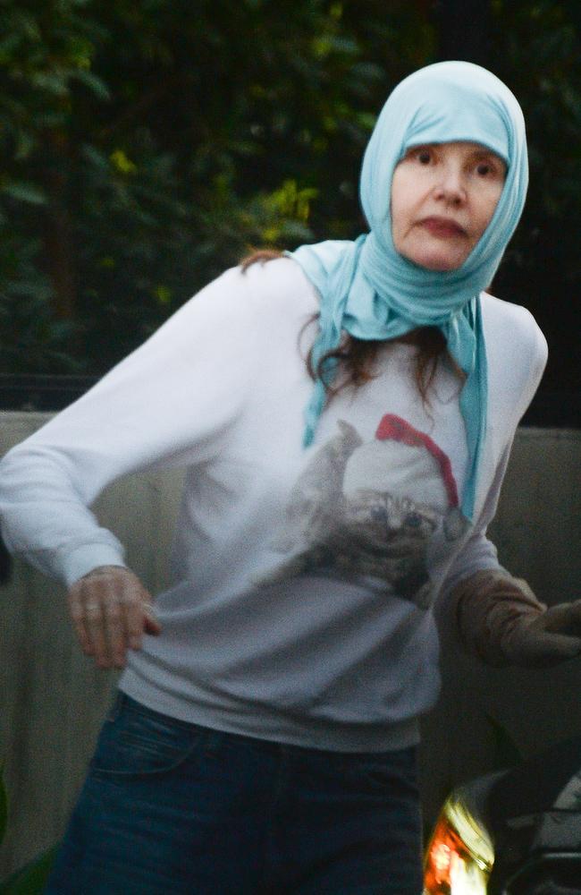 Geena Davis runs errands barefoot in Los Angeles. Picture: TheImageDirect.com