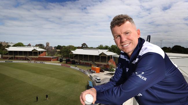 Peter Siddle will face Tasmania for the first time since he returned to Victoria when the two sides meet at the CitiPower Centre for their Sheffield Shield clash beginning Sunday. Picture: David Caird