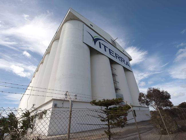 Port Lincoln's Viterra grain storage.