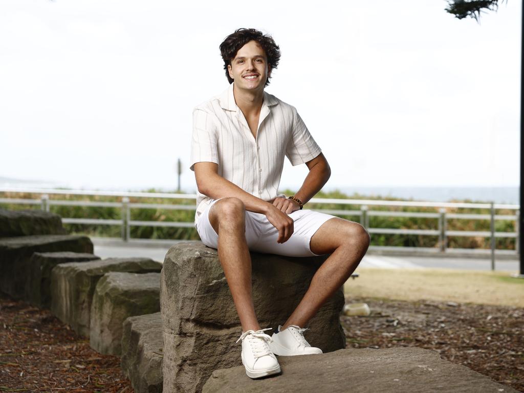 Australian cricketer Sam Konstas relaxes at Cronulla. Picture: Richard Dobson