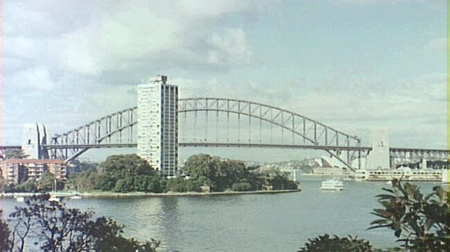 Blues Point Tower, copyright Stanton Library, from about 1987