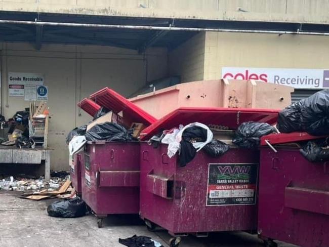 Rubbish piling up at Healesville Walk Shopping Centre, Victoria. Picture: Supplied / 3AW