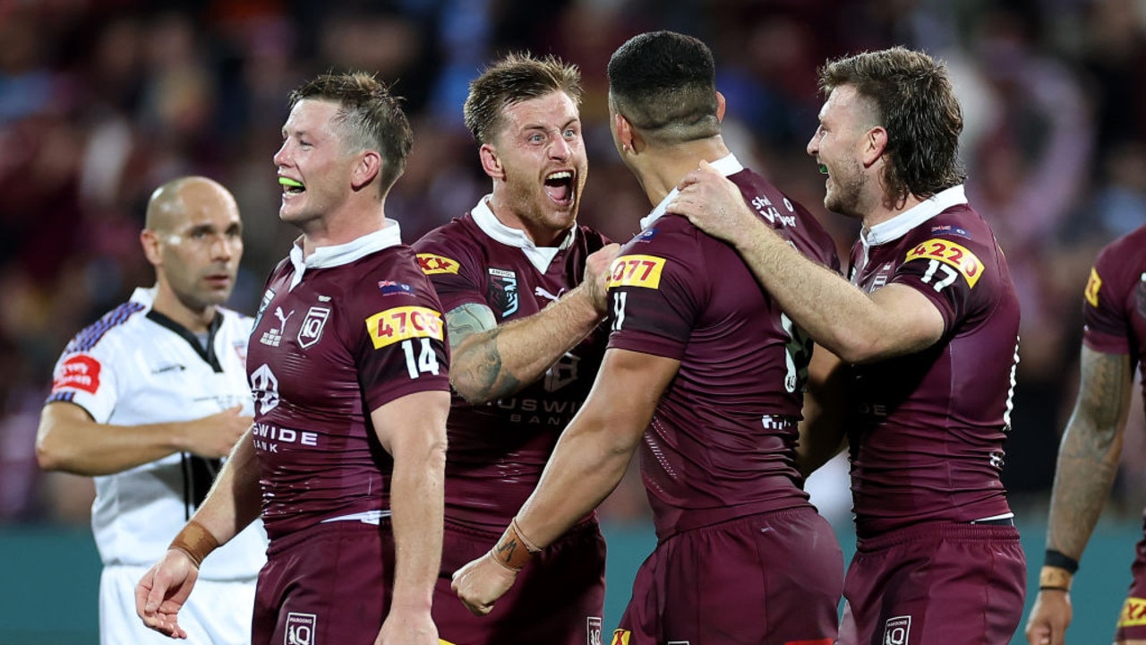 ADELAIDE, AUSTRALIA - MAY 31: Cameron Munster of the Maroons celebrates with team mates during game one of the 2023 State of Origin series between the Queensland Maroons and New South Wales Blues at Adelaide Oval on May 31, 2023 in Adelaide, Australia. (Photo by Cameron Spencer/Getty Images)