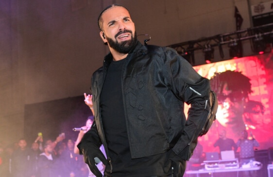 Drake could win 4m after placing 7 'psychotic' Super Bowl bets