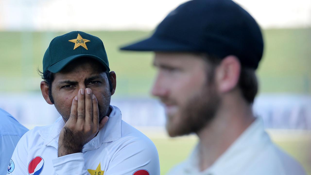 Dejected Pakistani captain Sarfraz can scarcely believed what just happened.