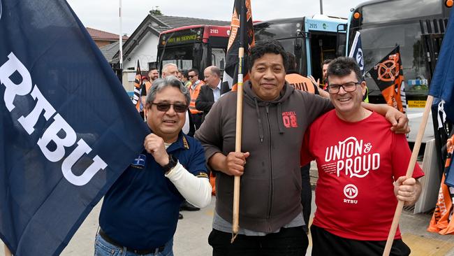 Sydney bus drivers stand at the picket-line as part of an ongoing dispute. Picture: NCA NewsWire / Jeremy Piper