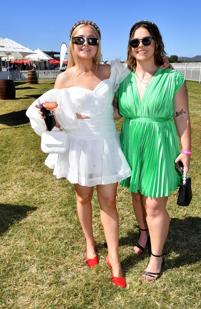 Ladies Day socials at Cluden. Emily Devon and Jami Roberts. Picture: Evan Morgan