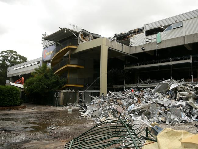 The demolition of Parramatta stadium continues.