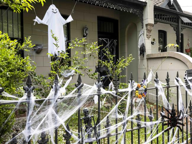 Halloween decorations on Kingston Rd, Camperdown, last year. Picture:NewsWire / Monique Harmer