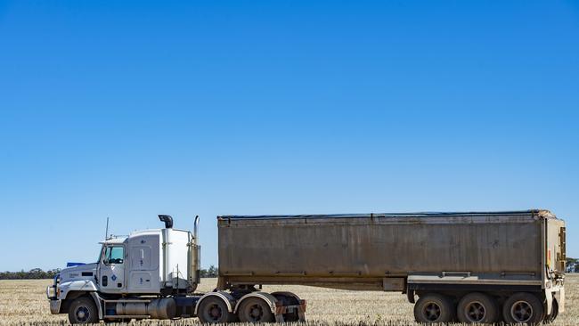 Action from the harvest at Birchip. Picture: Zoe Phillips