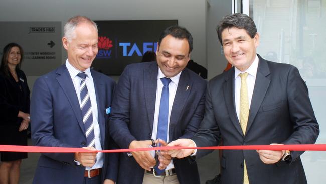 TAFE NSW managing director Steffen Faurby, Member for Coffs Harbour Gurmesh Singh and Minister for Skills and Tertiary Education Geoff Lee officially open the TAFE NSW Coffs Harbour Trades Hub.