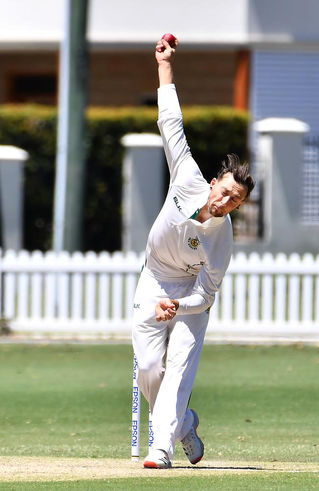 Wynnum Manly bowler Liam Hope-Shackley Valley v Wynnum Manly. Saturday October 16, 2021. Picture John Gass