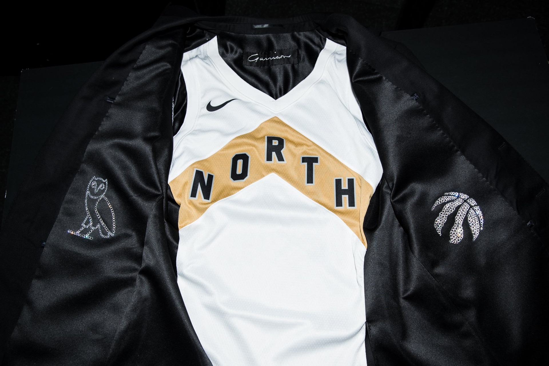 white and gold raptors jersey