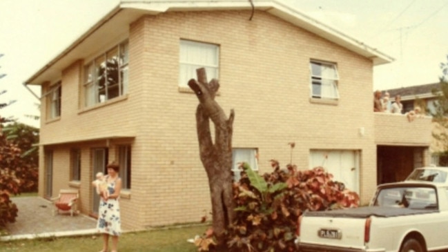 Jane and Georgina Dorr in foreground circa 1978. Jack, Catherine, Graham, Vi, Cameron and Andrew Dorr on the balcony.