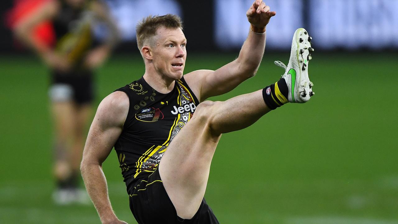 PERTH, AUSTRALIA - JUNE 05: Jack Riewoldt of the Tigers kicks on goal during the 2021 AFL Round 12 match between the Essendon Bombers and the Richmond Tigers at Optus Stadium on June 5, 2021 in Perth, Australia. (Photo by Daniel Carson/AFL Photos via Getty Images)