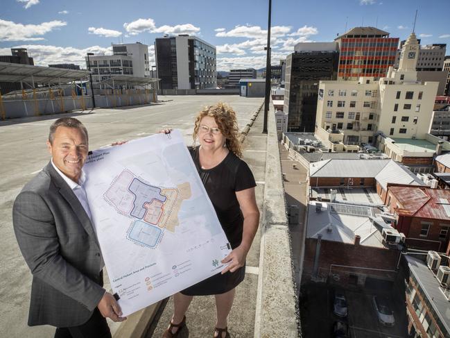 Hobart Urban Design Advisory Panel chair Scott Balmforth and Hobart Lord Mayor Anna Reynolds.