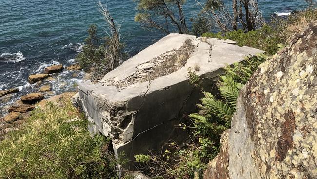 The remains of the southern searchlight at West Head.