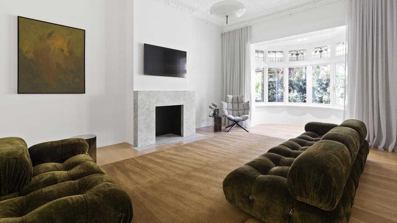 The home is close to Queens Park, schools and Moonee Ponds train station.