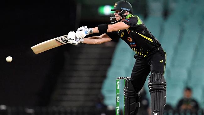 Critics have questioned whether Steve Smith should be in the Aussie T20 team.