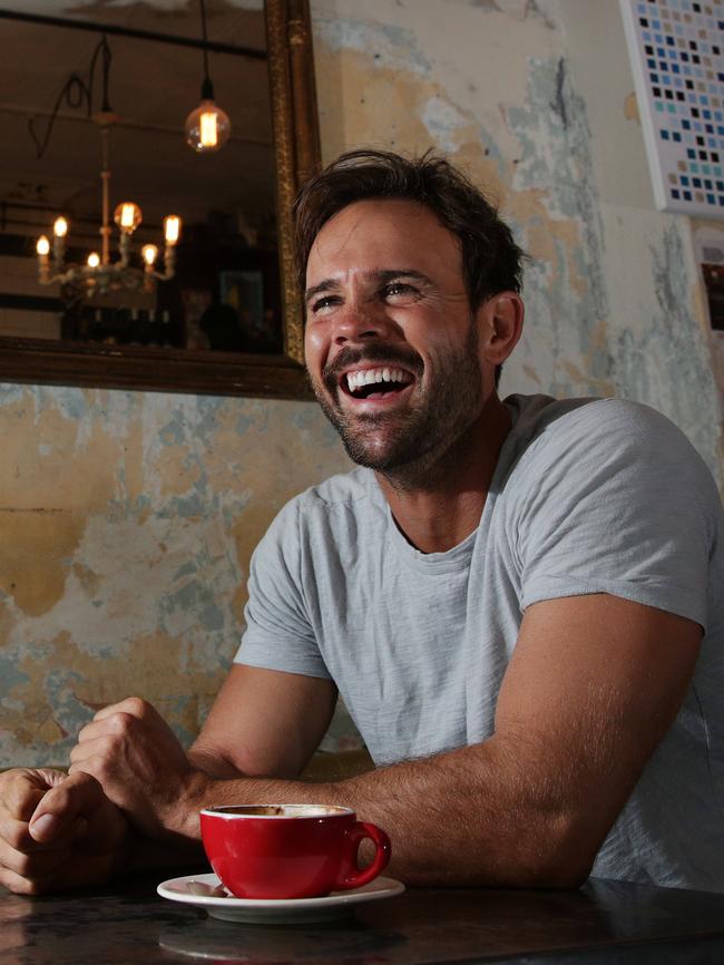 Chatting with Luke Pegler for Beachlife. He's an Aussie actor who lives in manly. He has done all the usual TV shows and is now making Mel Gibson movie Hacksaw Ridge.