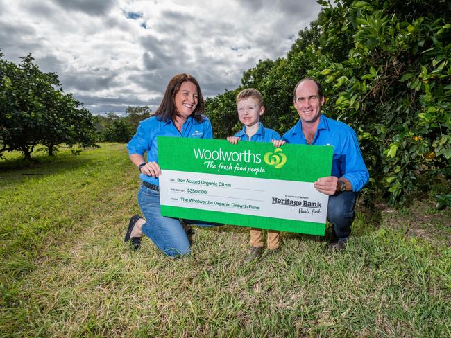 Bon Accord Organic Citrus' Will and Anna McLay with their son Hugh. Photo/Woolworths.